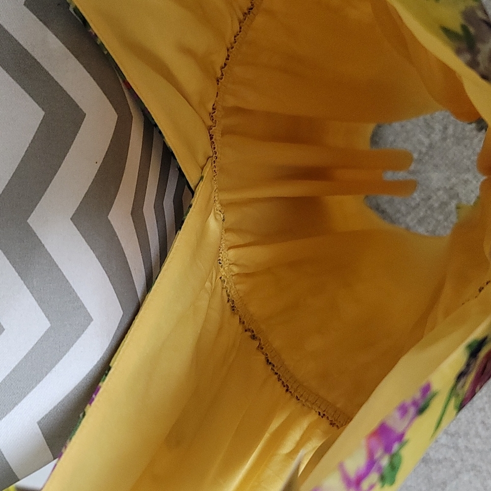 Dress - Picture 3 of 3